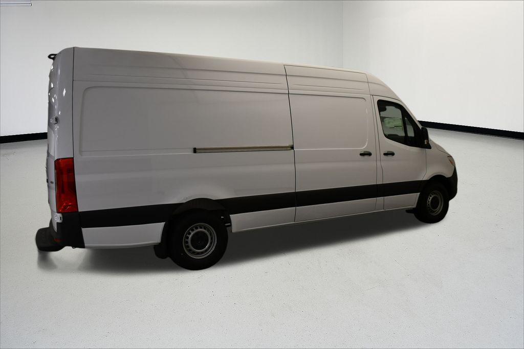 Thumbnail: 2026 Mercedes-Benz Sprinter - 9