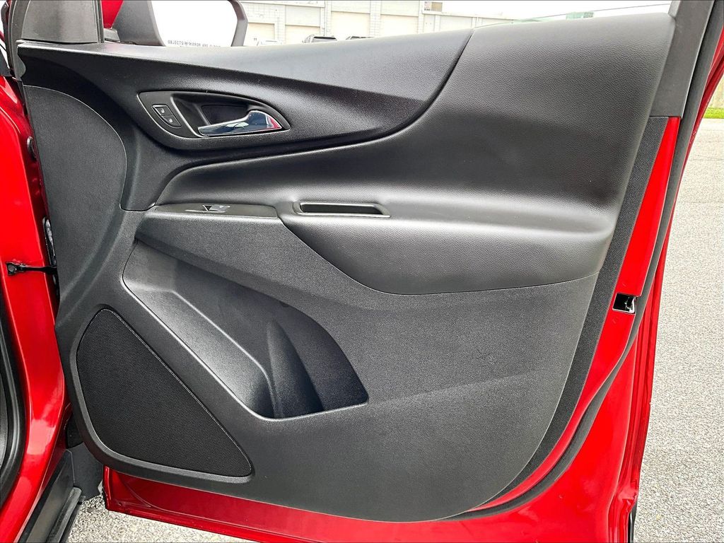 2023 Chevrolet Equinox — photo 12