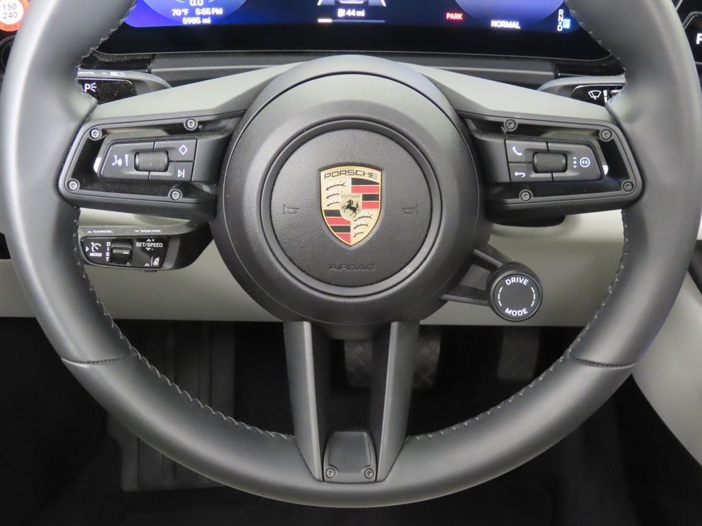 Thumbnail: 2024 Porsche Macan - 19