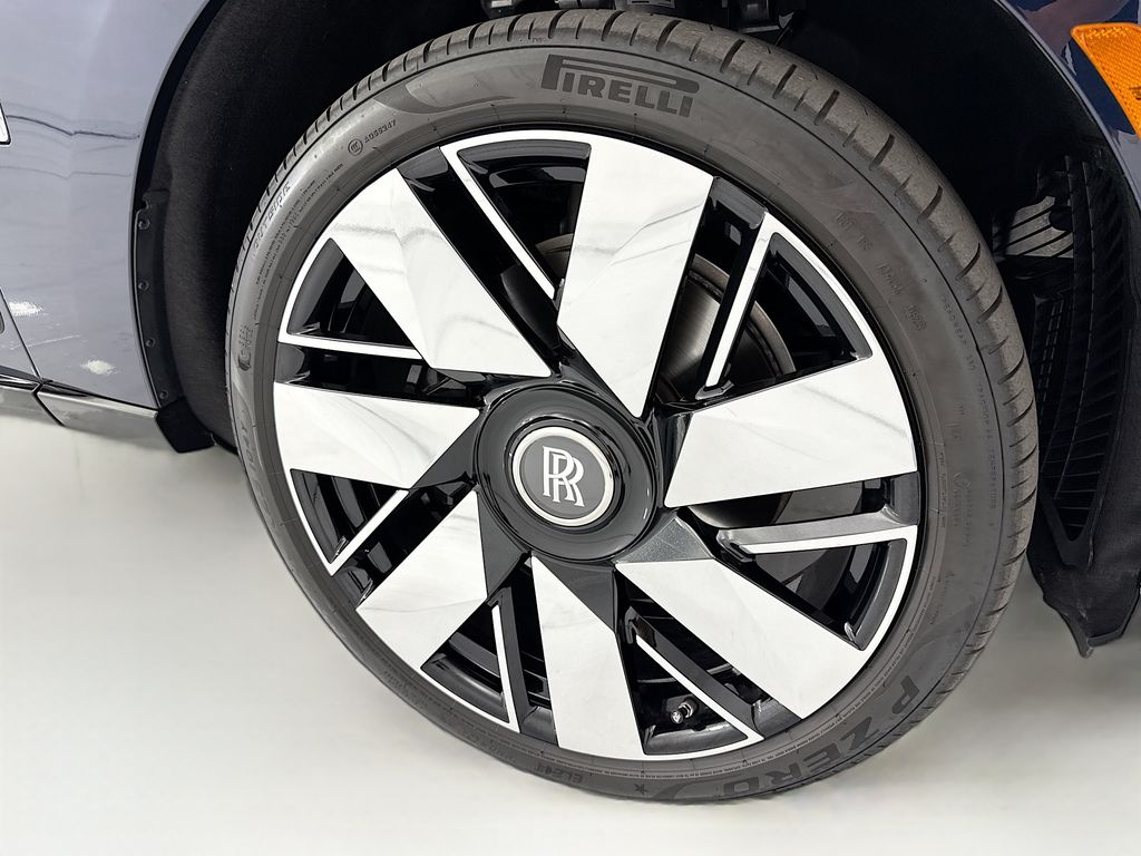 Thumbnail: 2026 Rolls-Royce Cullinan - 31