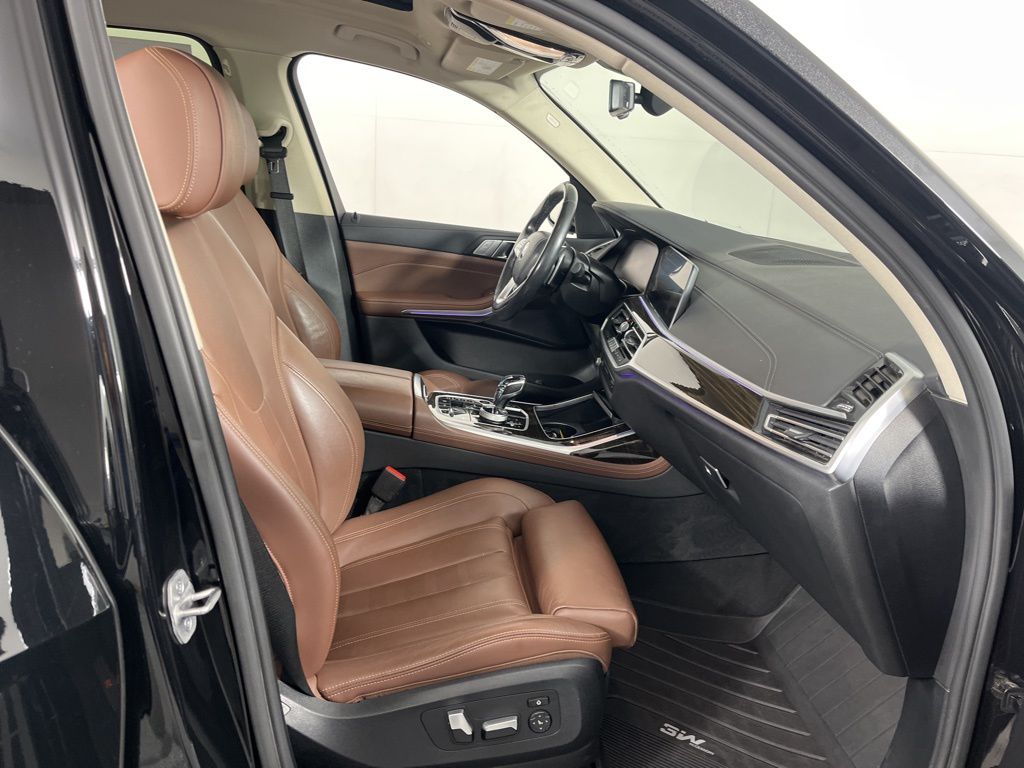 Thumbnail: 2022 BMW X7 - 7