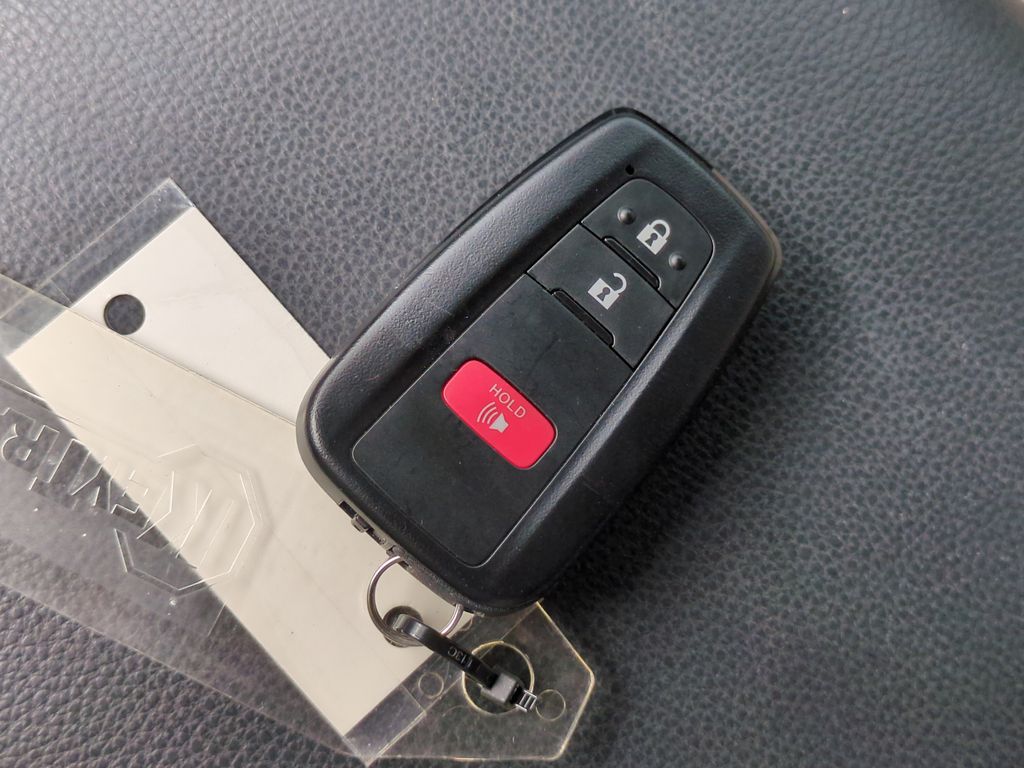 Used 2023 Silver Toyota XLE image 27