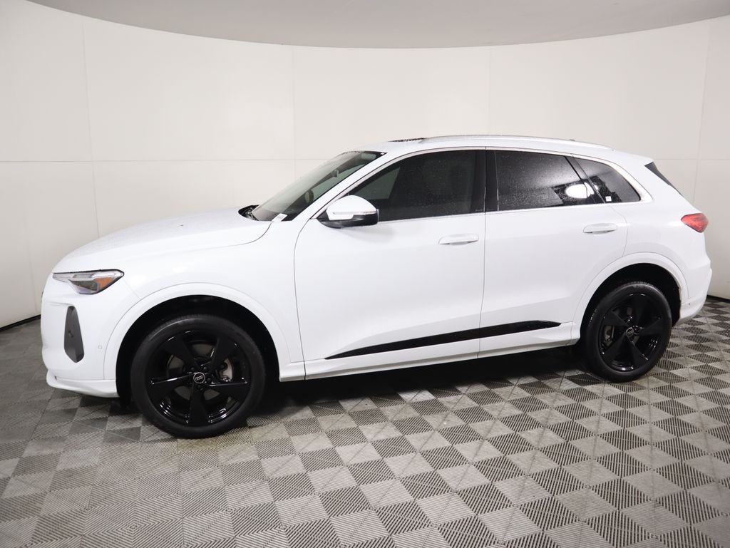 Thumbnail: 2025 Audi Q5 - 8