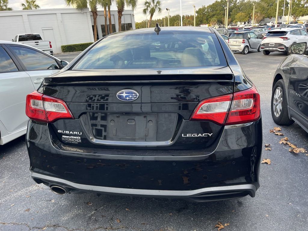 2018 Subaru Legacy 2.5i 3