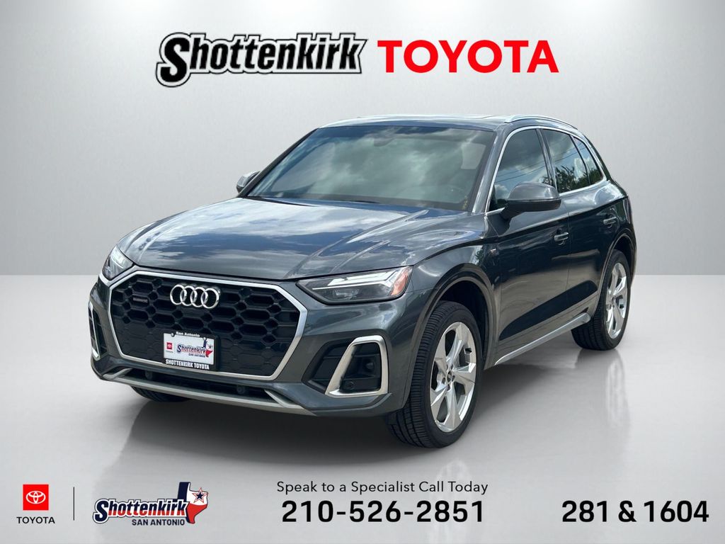 2022 Audi Q5 45 Premium Plus's photo
