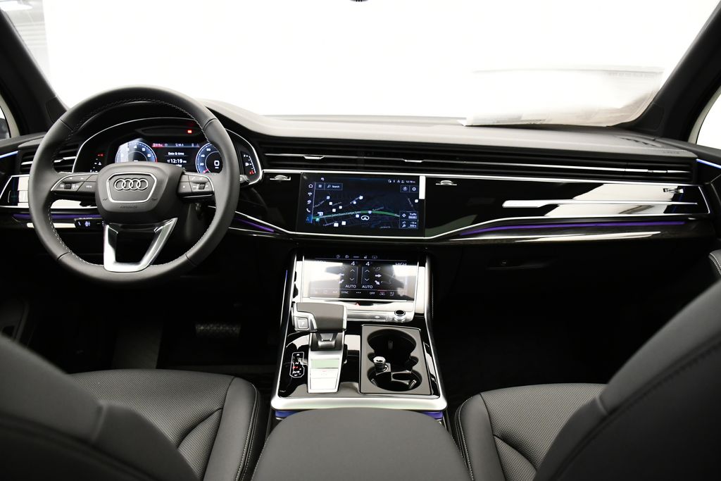 Thumbnail: 2026 Audi Q7 - 19