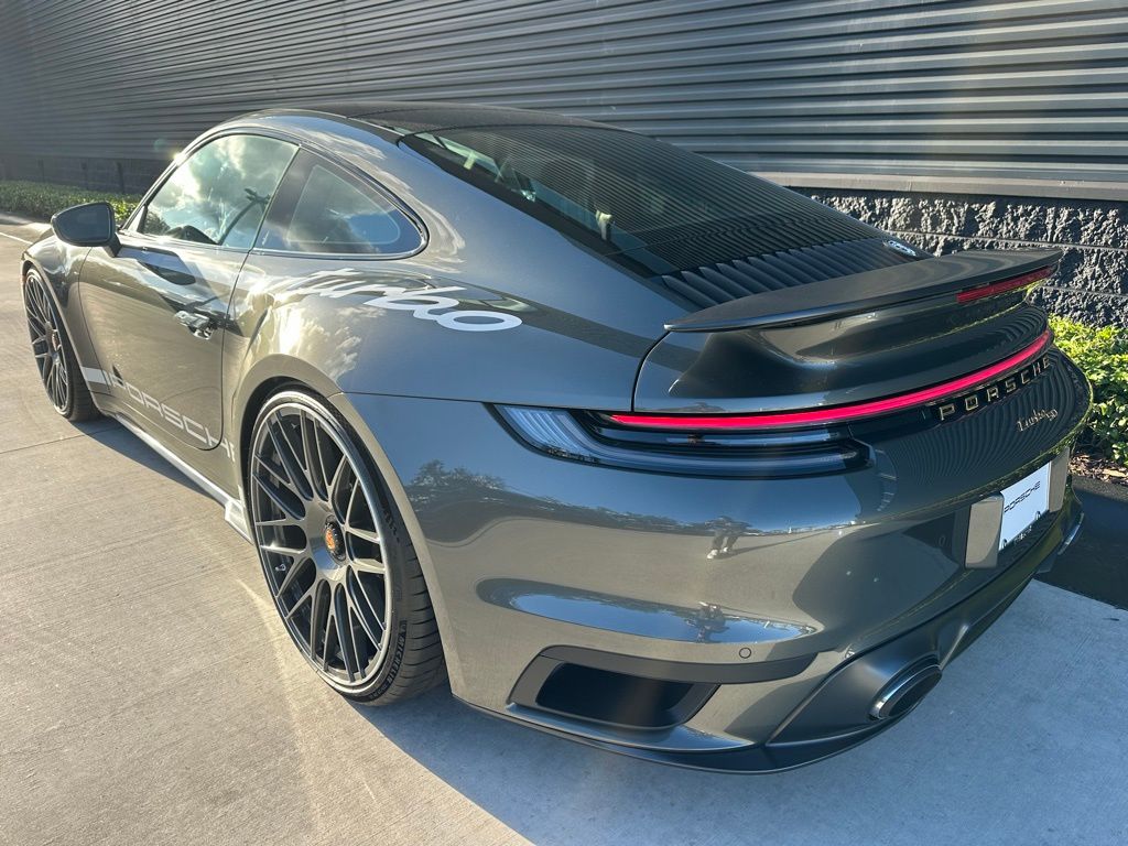 Thumbnail: 2025 Porsche 911 - 3