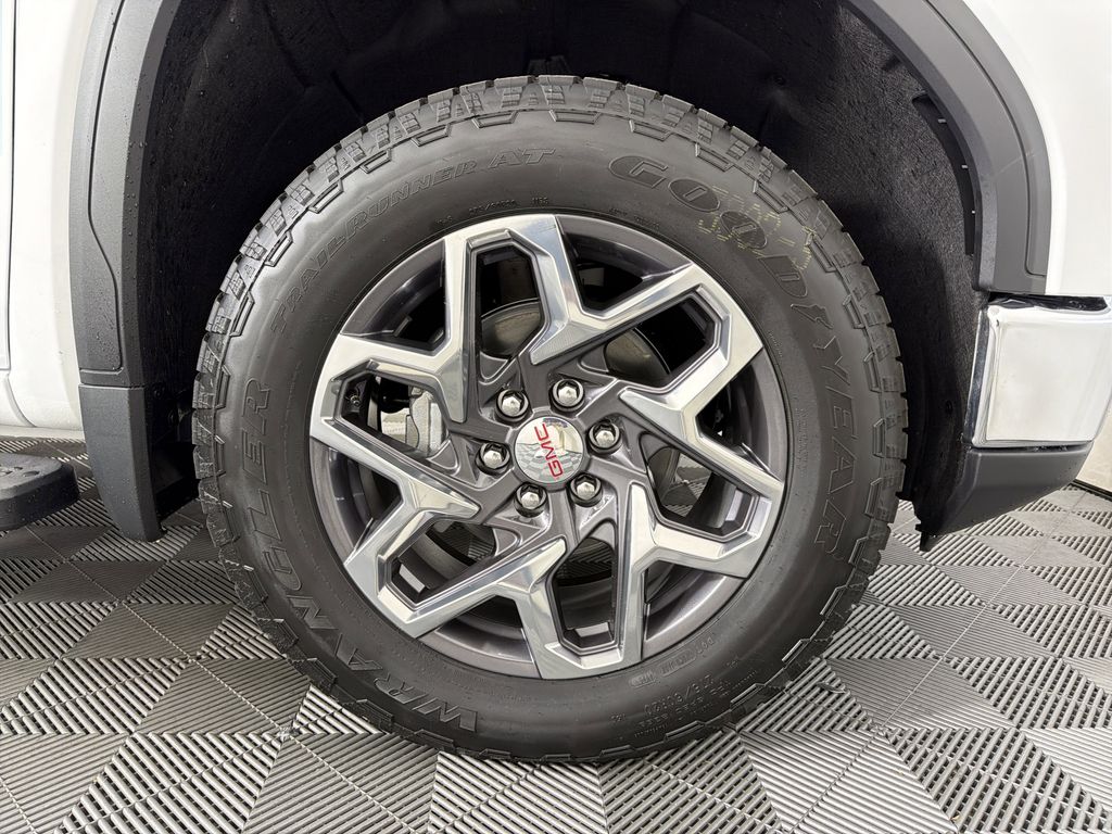 new 2026 GMC Sierra 1500 car, priced at $58,925