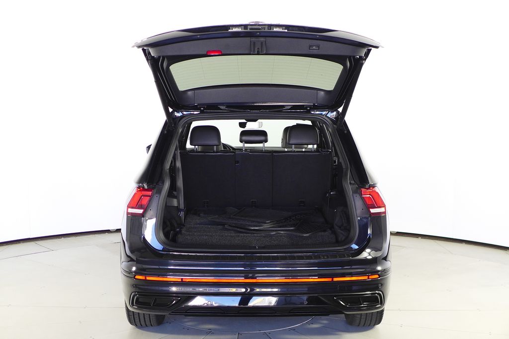 Thumbnail: 2022 Volkswagen Tiguan - 10