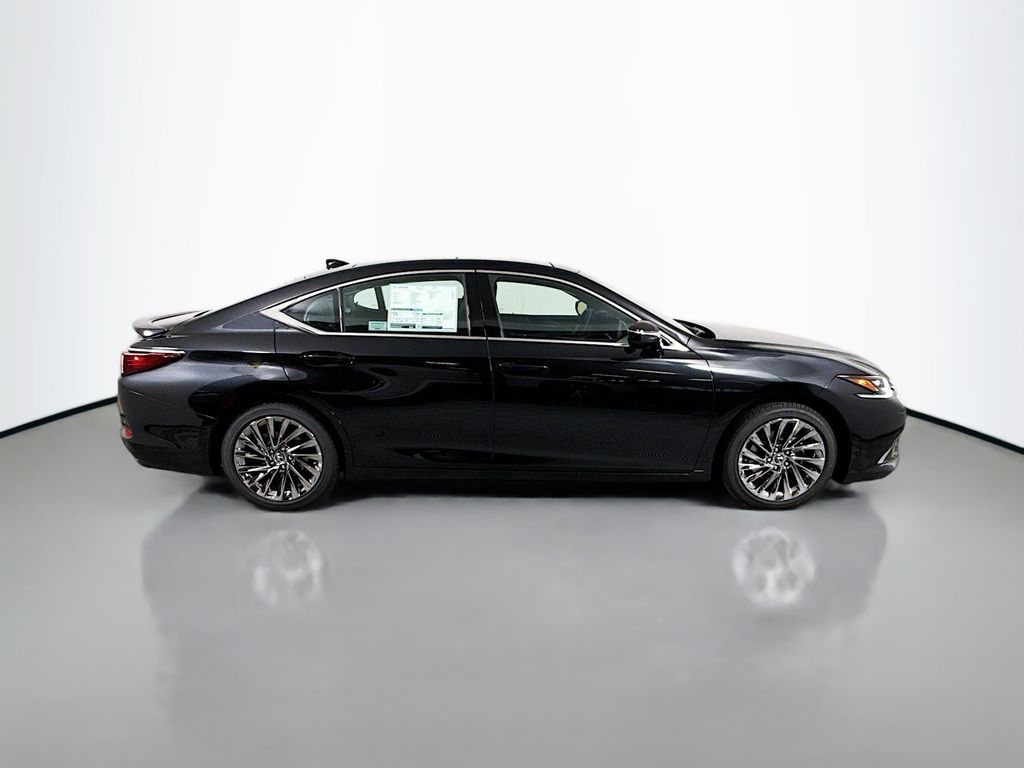 2025 Lexus ES  4