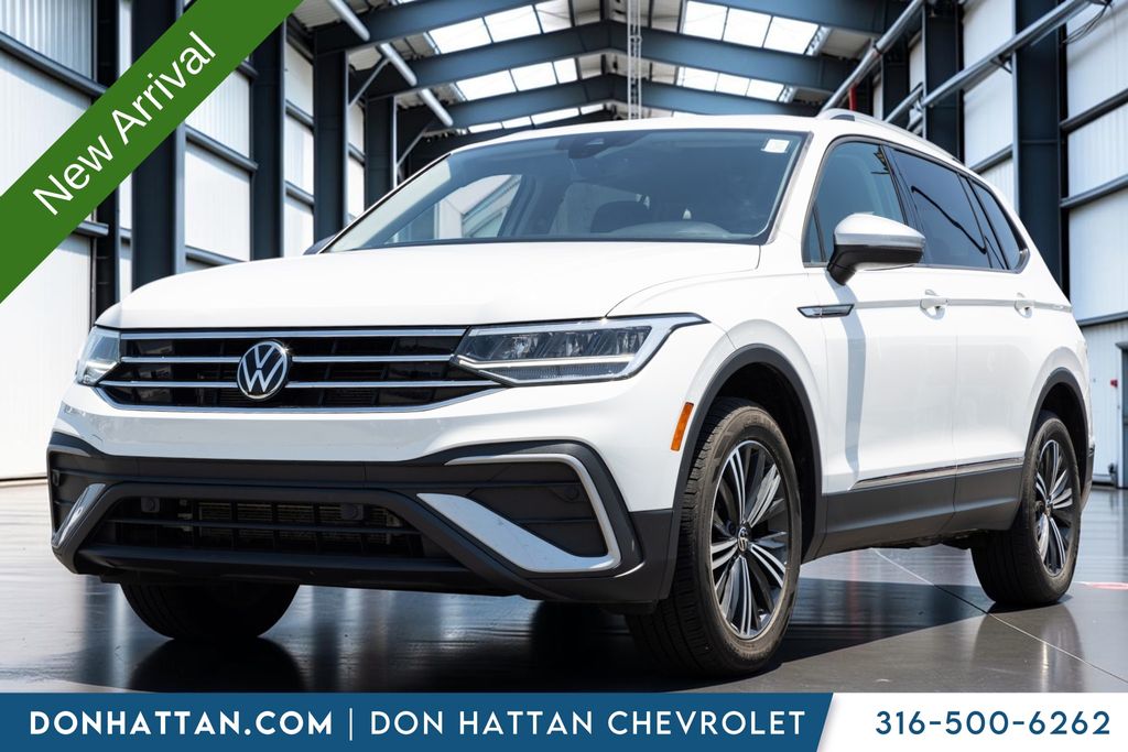 White 2024 Volkswagen Tiguan SUV / Crossover Front-Wheel Drive 8-Speed Automatic