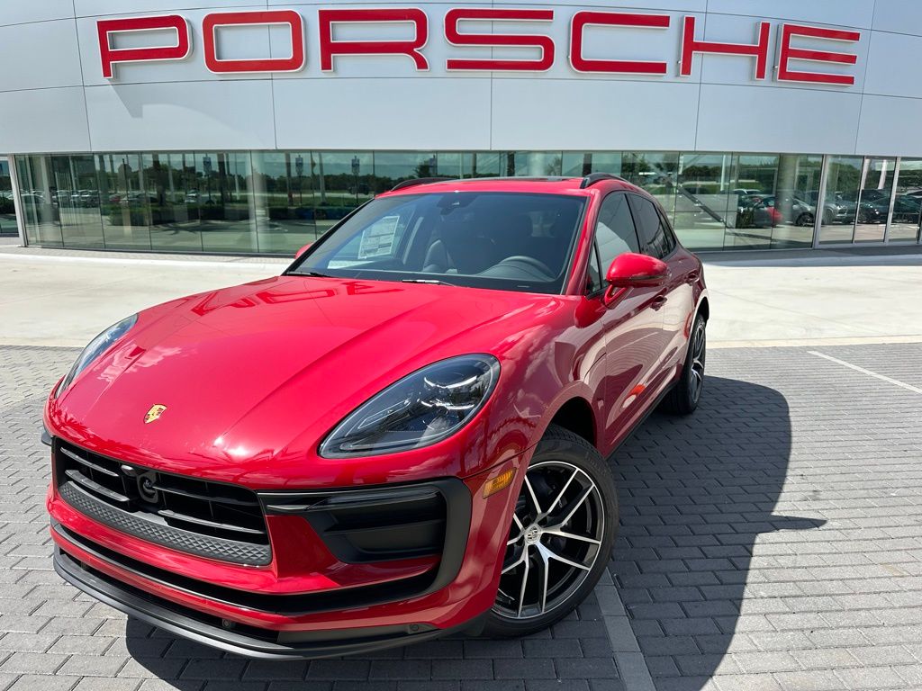 Thumbnail: 2025 Porsche Macan - 1