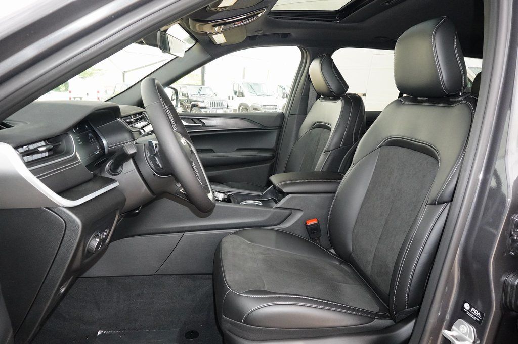 New Car 2025 Jeep Grand Cherokee  Altitude X For Sale Under $50,000 In Weatherford, Texas