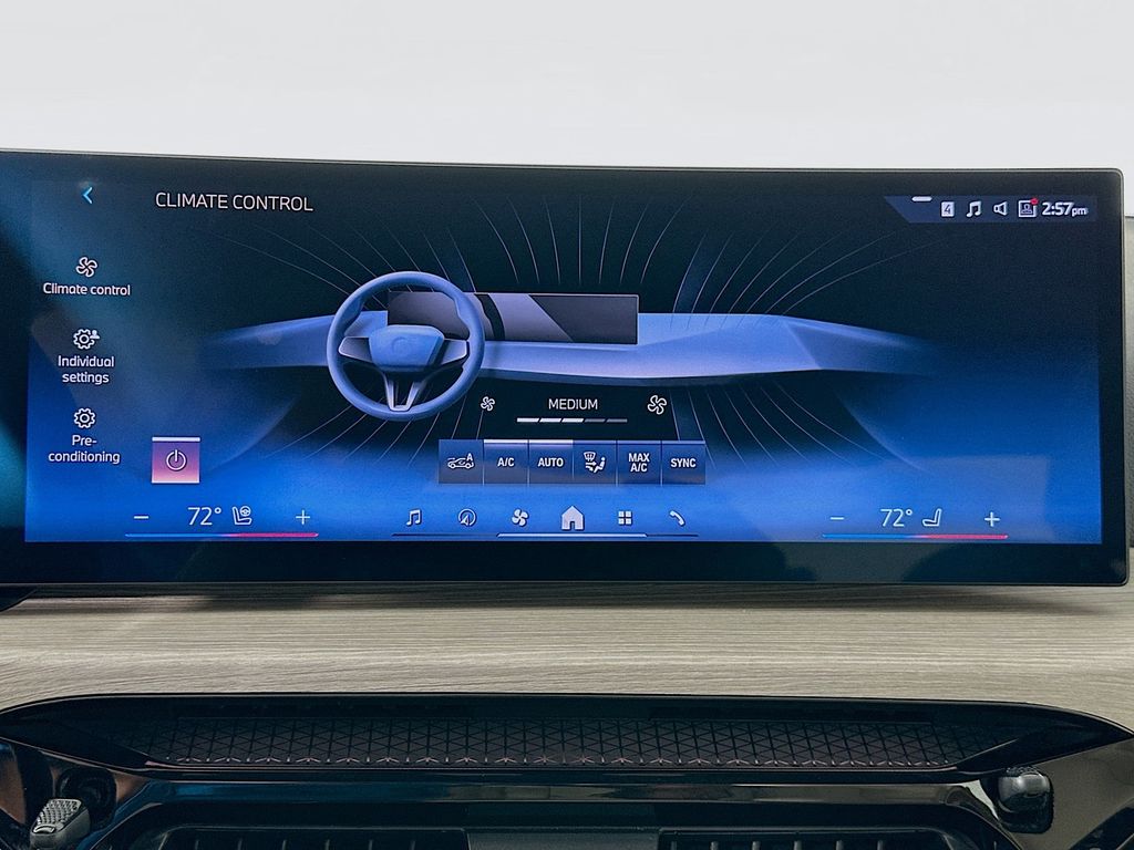 Thumbnail: 2025 BMW 3 Series - 16