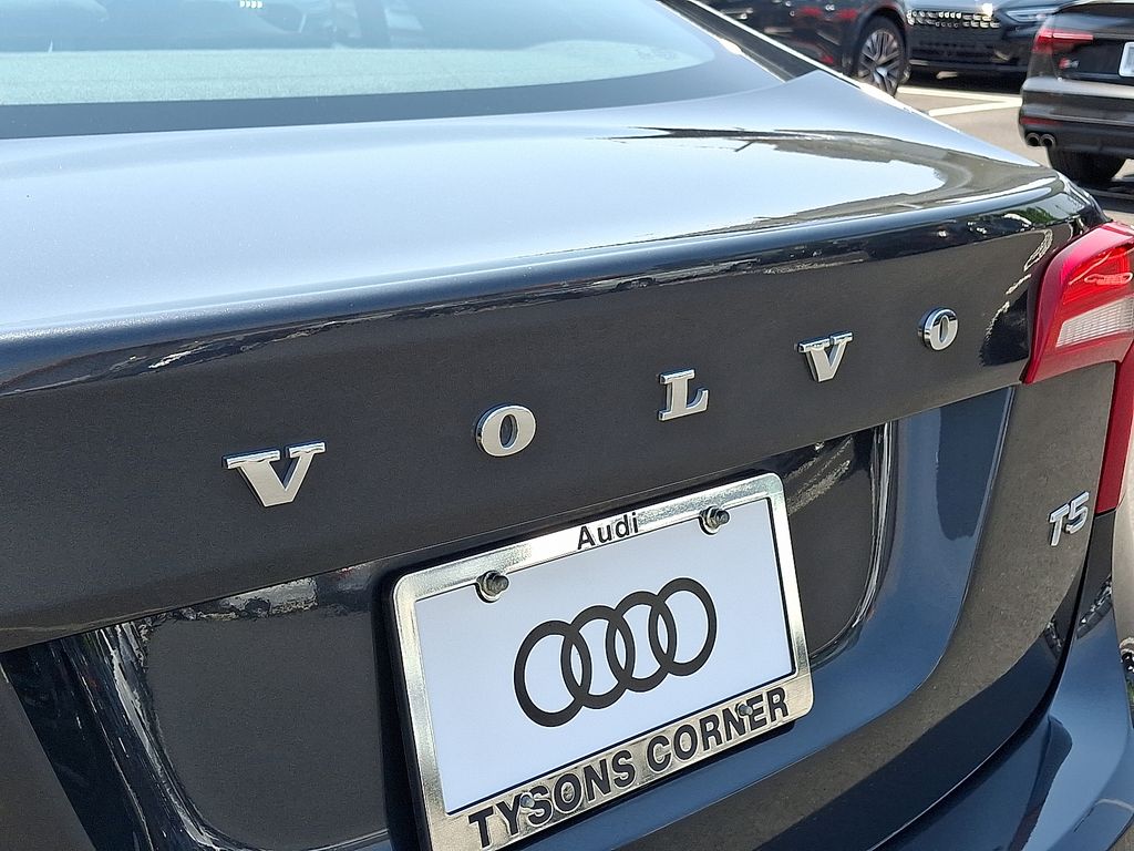Thumbnail: 2013 Volvo S60 - 29