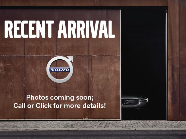 Crystal White 2023 Volvo XC60 B5 Ultimate Bright Theme AWD SUV / Crossover All-Wheel Drive Automatic