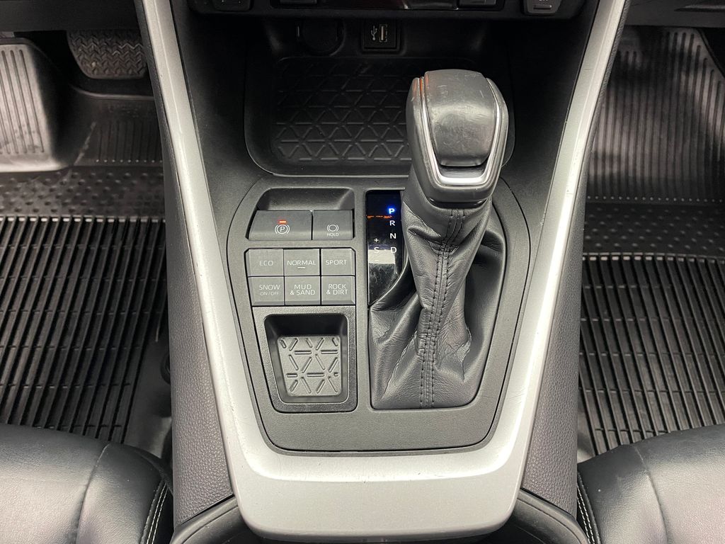 Thumbnail: 2023 Toyota RAV4 - 29