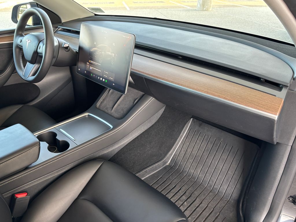 Thumbnail: 2024 Tesla Model Y - 16