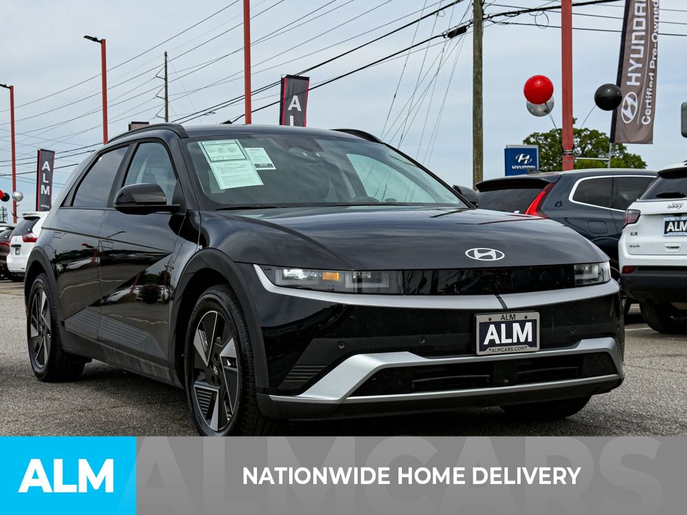 Used 2025 Abyss Black Hyundai SEL image 4