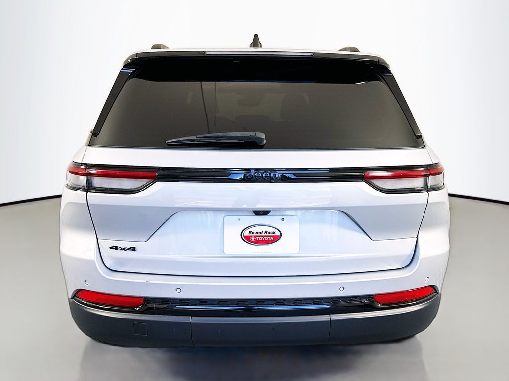 Thumbnail: 2024 Jeep Grand Cherokee - 6