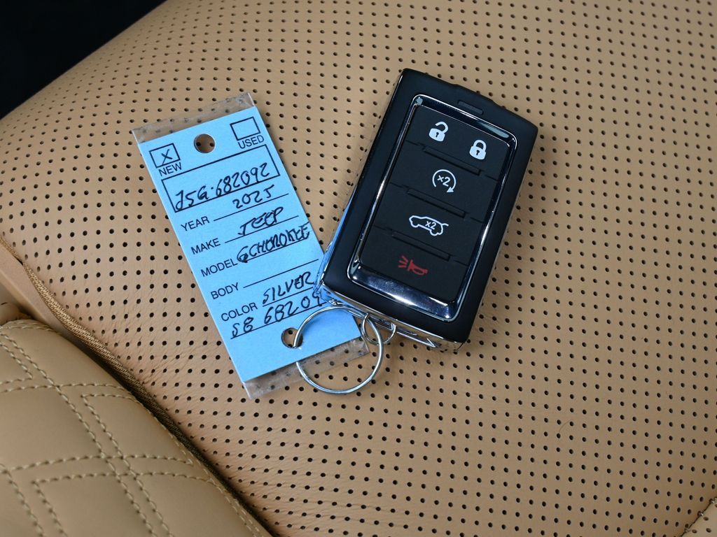 New 2025 Silver Zynith Jeep Summit image 19