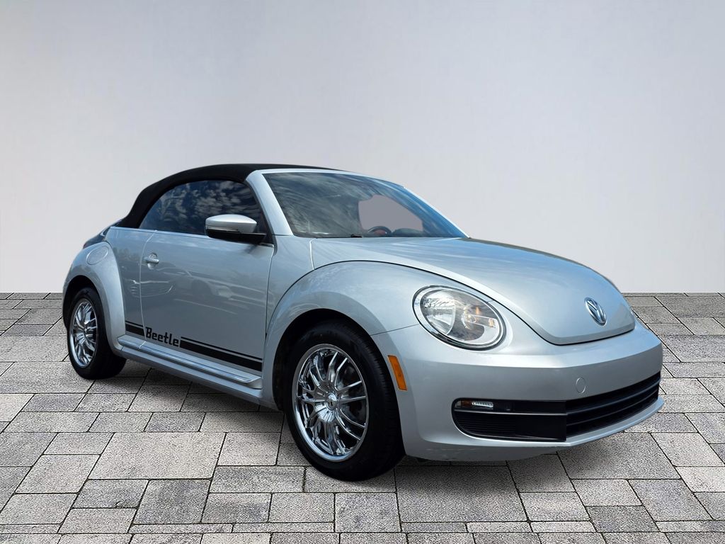 Reflex Silver Metallic 2014 Volkswagen Beetle 2.5L Convertible Convertible Front-Wheel Drive 6-Speed Automatic