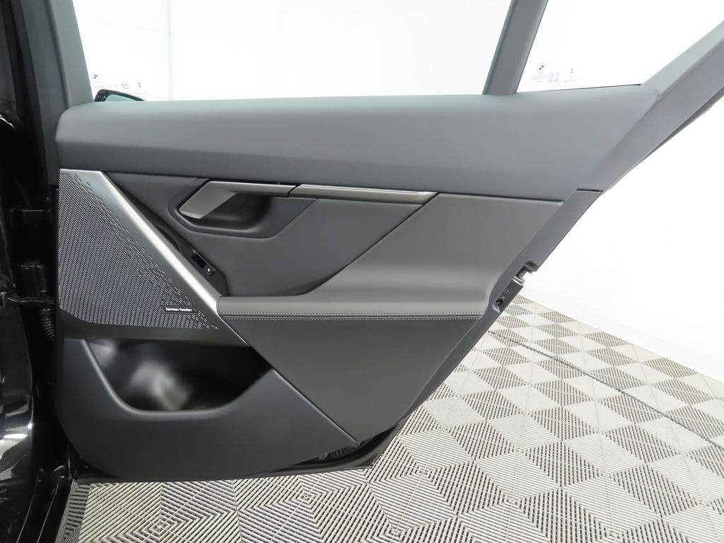 Thumbnail: 2026 BMW i5 - 26