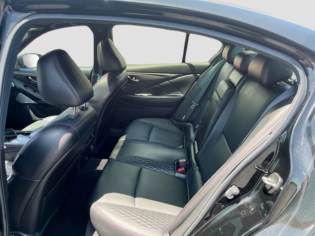 Used 2022 Black INFINITI Red Sport 400 image 26