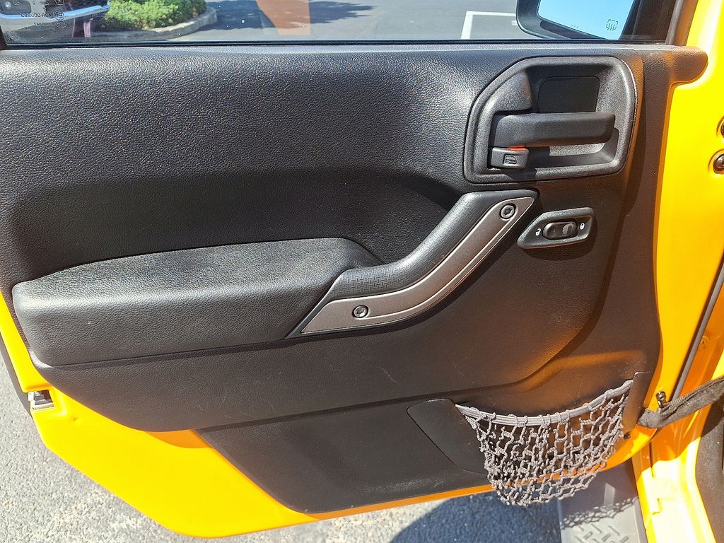 2013 Jeep Wrangler Sport 12