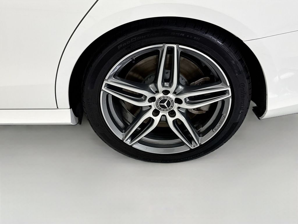 Thumbnail: 2019 Mercedes-Benz E-Class - 30