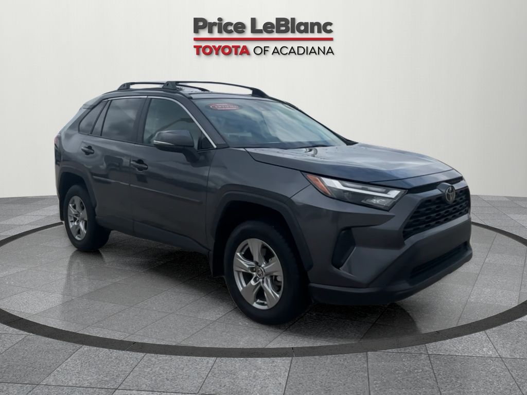2025 Toyota RAV4 XLE FWD