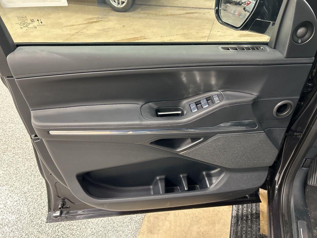 new 2026 Lincoln Navigator car, priced at $106,480