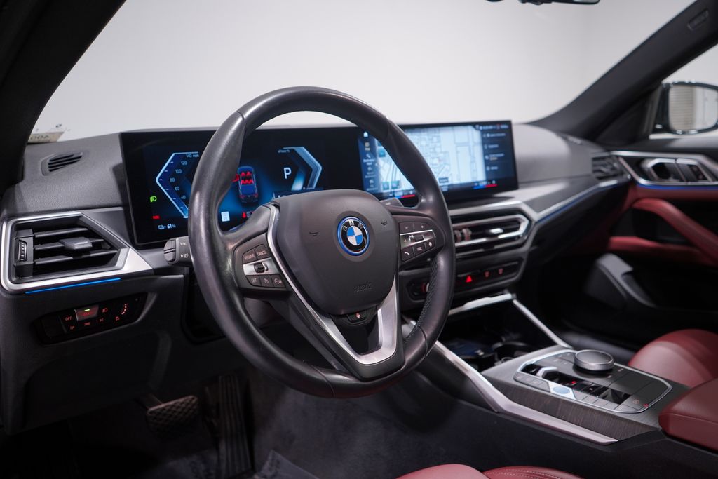 Thumbnail: 2023 BMW i4 - 6