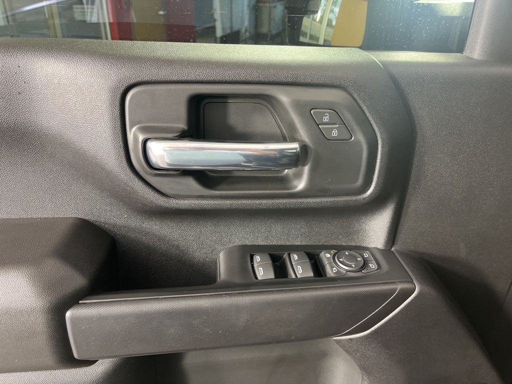 Thumbnail: 2025 Chevrolet Silverado 2500 - 20