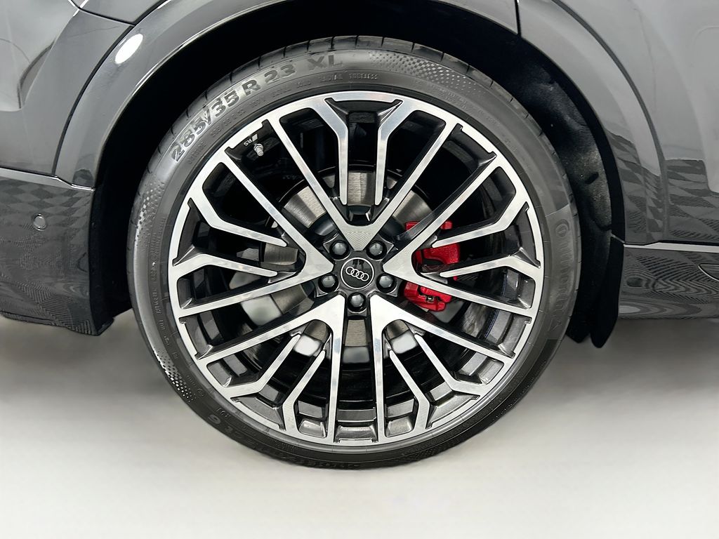 Thumbnail: 2026 Audi SQ8 - 32