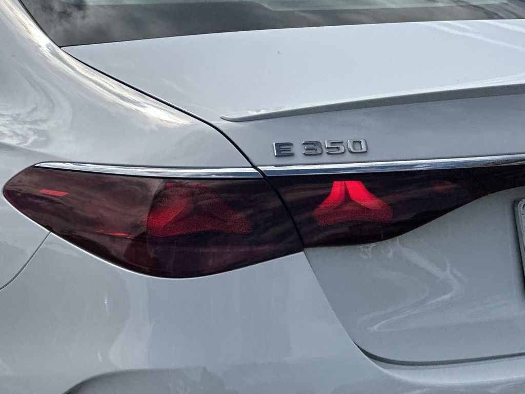Thumbnail: 2025 Mercedes-Benz E-Class - 15