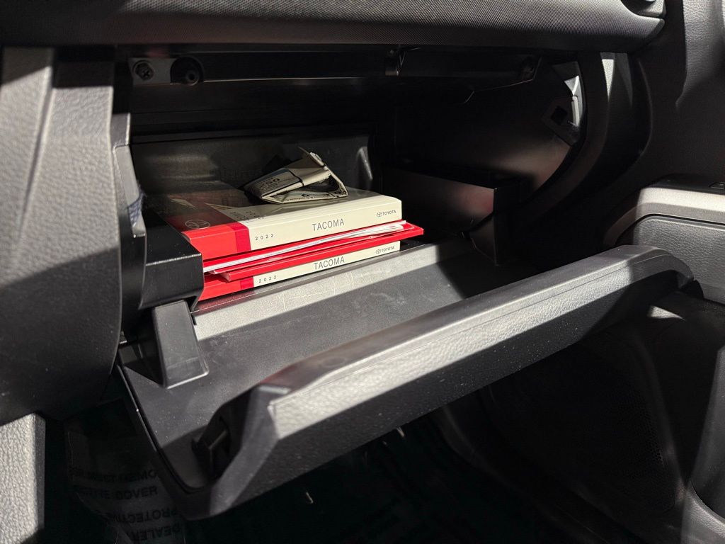 Thumbnail: 2022 Toyota Tacoma - 26