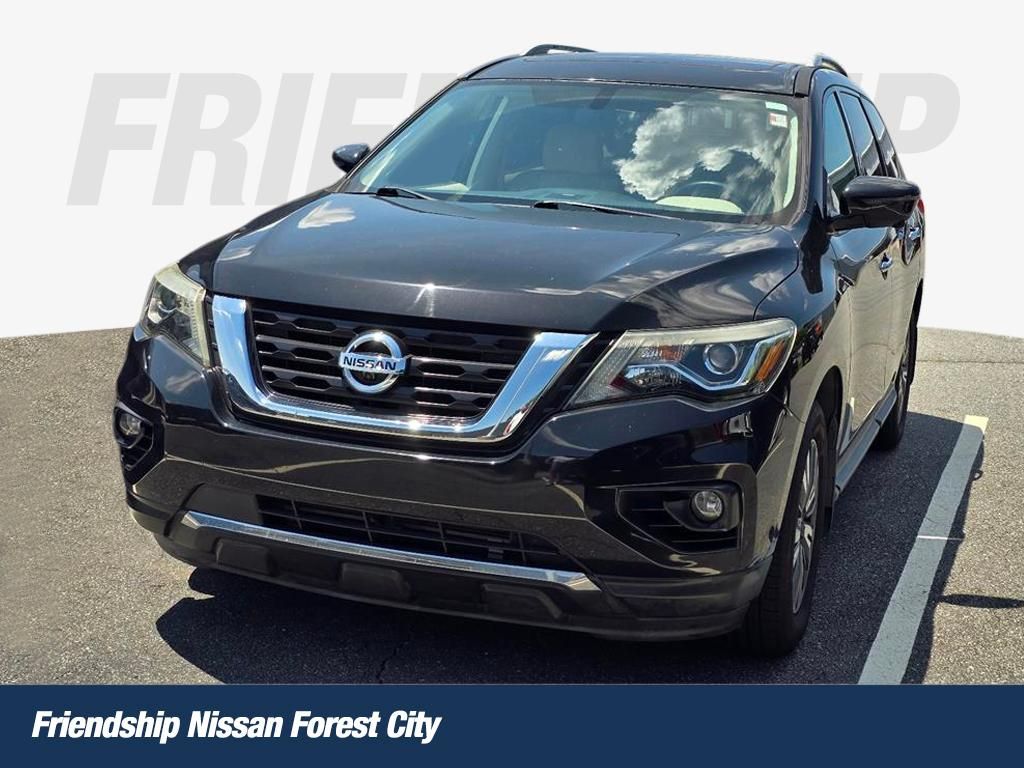 2017 Nissan Pathfinder SL