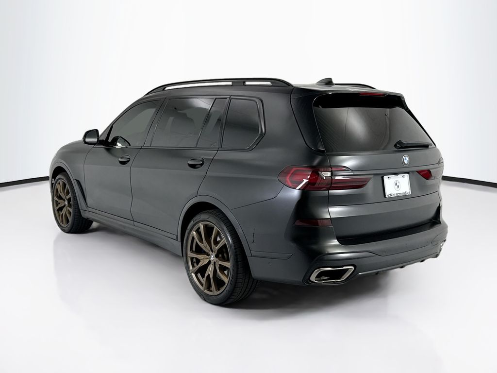 Thumbnail: 2021 BMW X7 - 7