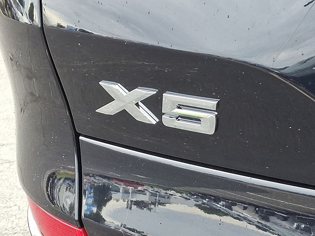 Thumbnail: 2026 BMW X5 - 11
