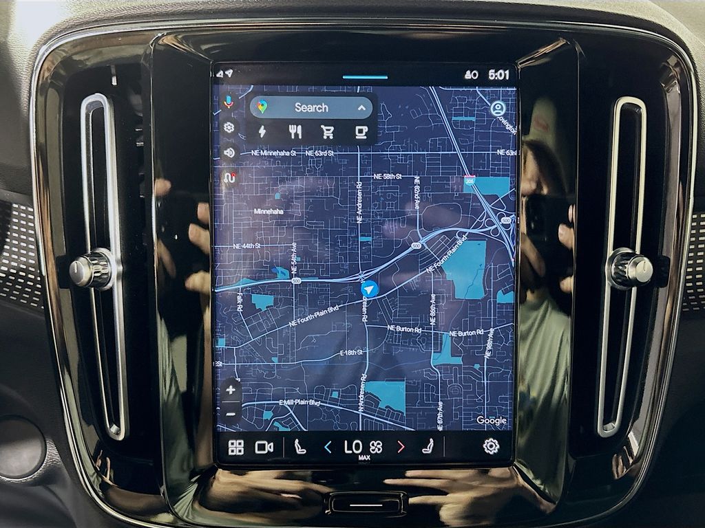 2022 Volvo XC40 Recharge Pure Electric P8 Plus