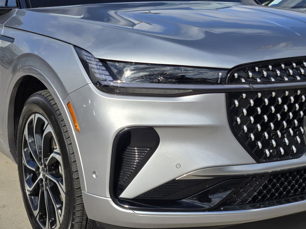 used 2024 Lincoln Nautilus car, priced at $47,494