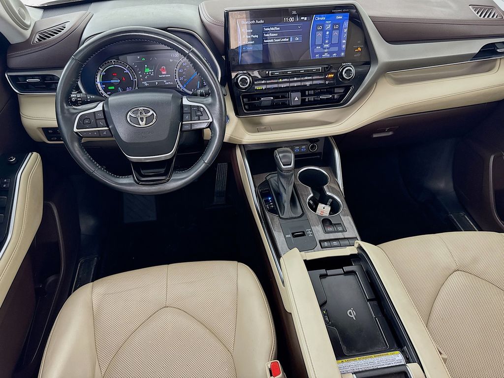 Used Car 2022 Toyota Highlander Hybrid  Limited For Sale Under $40,000 In Austin, Texas