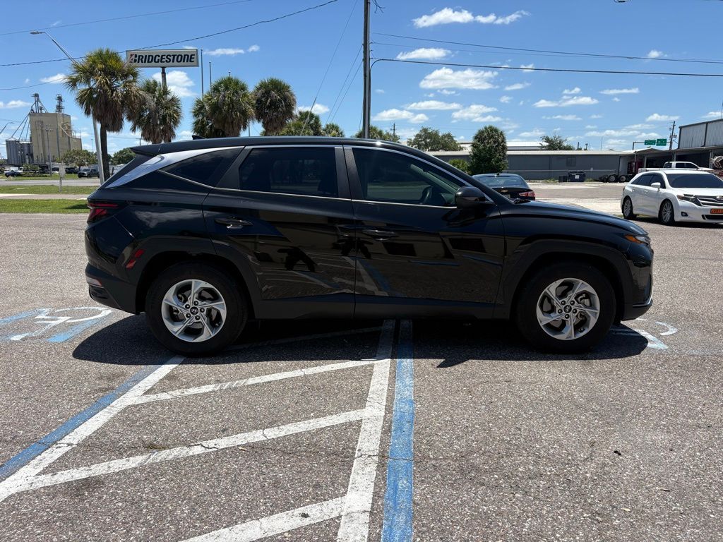 Used 2024 Black Hyundai SE image 2