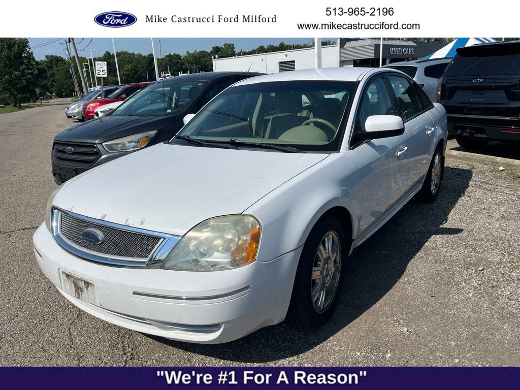 White 2007 Ford Five Hundred Sedan Front-Wheel Drive 6-Speed Automatic