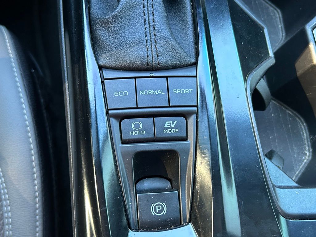 Thumbnail: 2025 Toyota Camry - 27