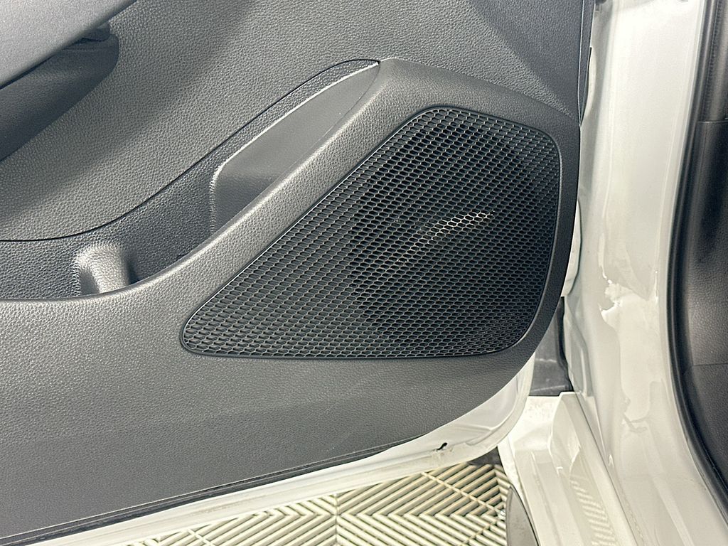 Thumbnail: 2023 Toyota Corolla - 18