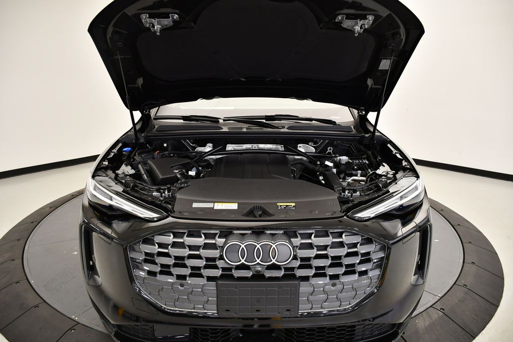 Thumbnail: 2025 Audi Q5 - 12