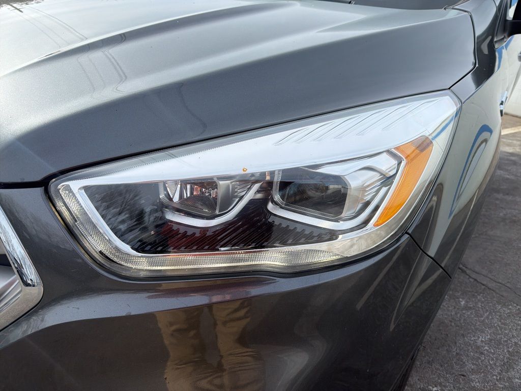 Thumbnail: 2017 Ford Escape - 9