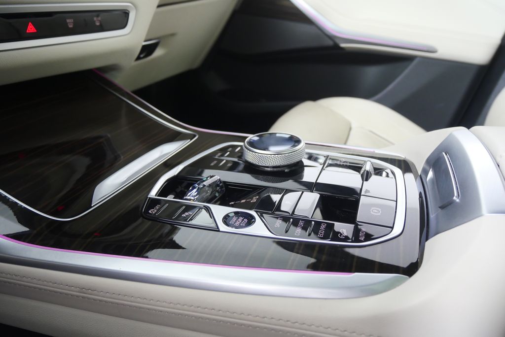Thumbnail: 2024 BMW X7 - 23